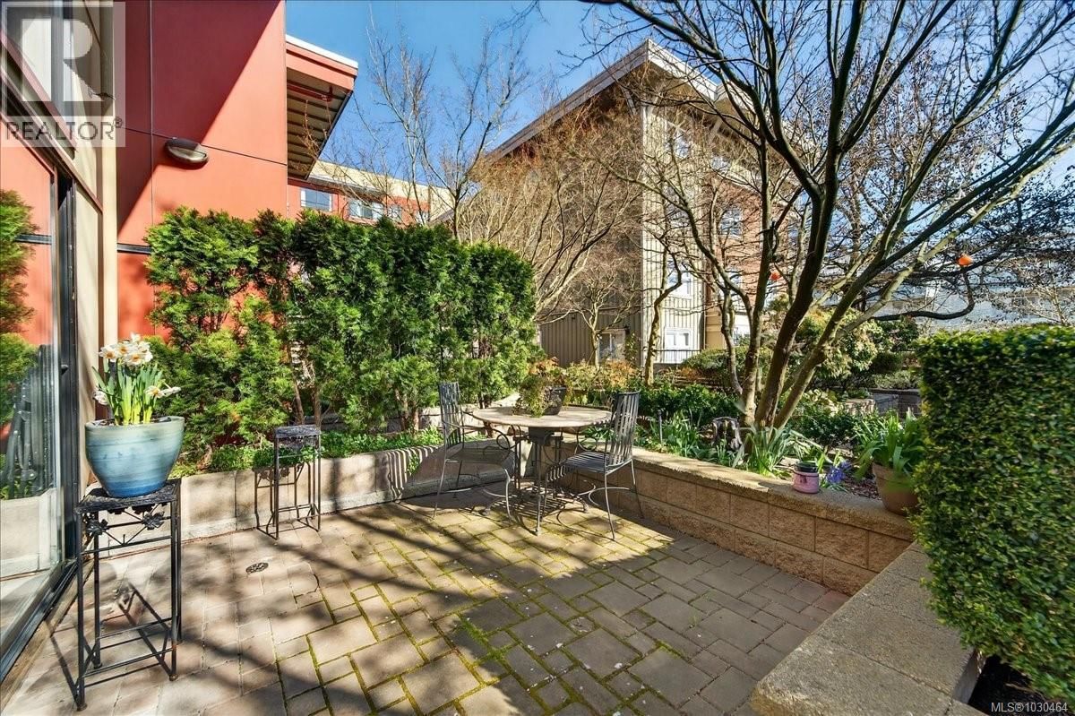 111 880 Short Street property photo