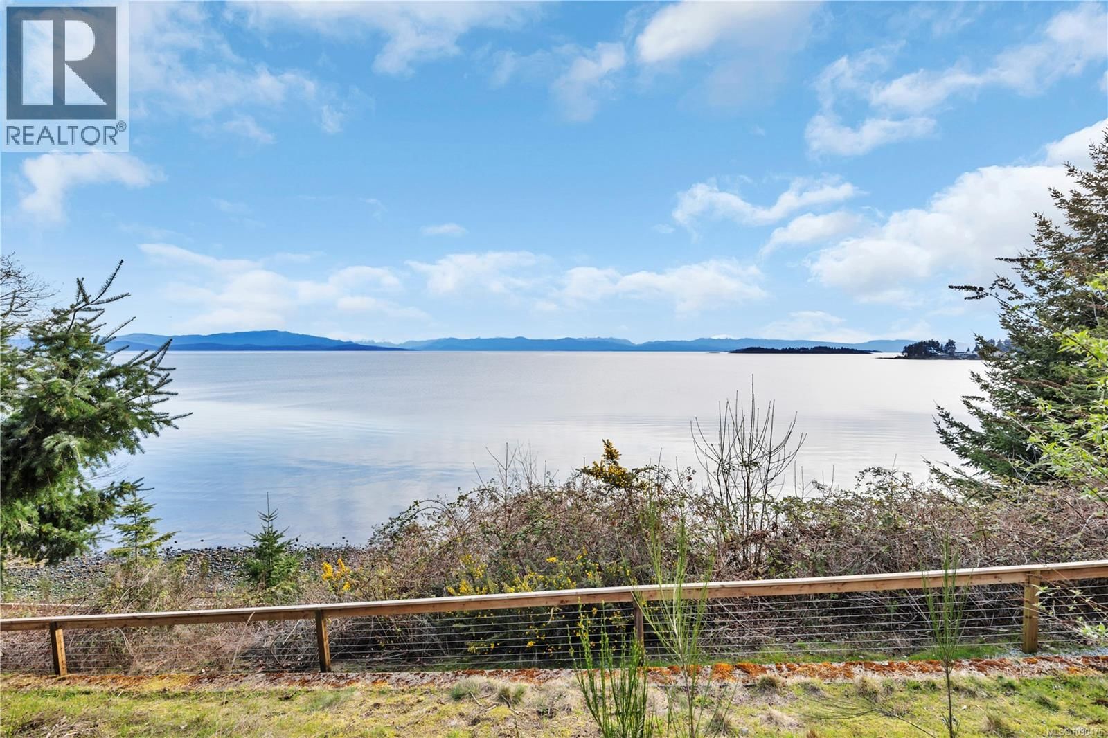 6 1175 RESORT Drive property photo