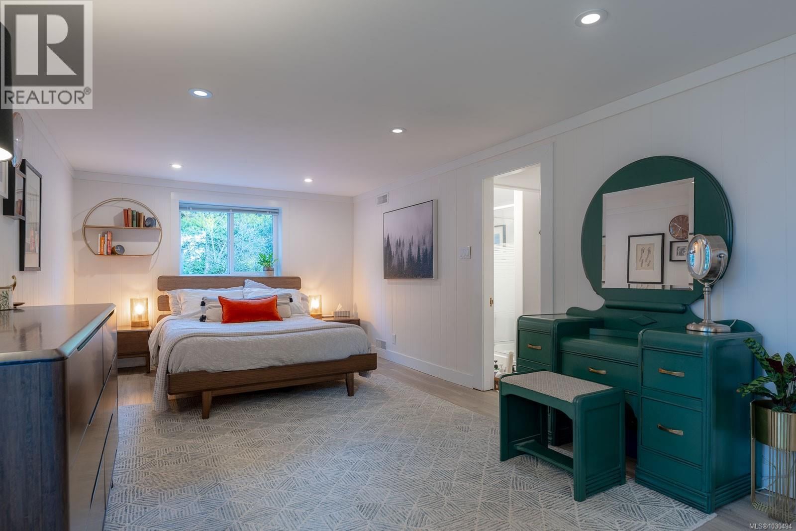 3248 UPLANDS DRIVE Image 37