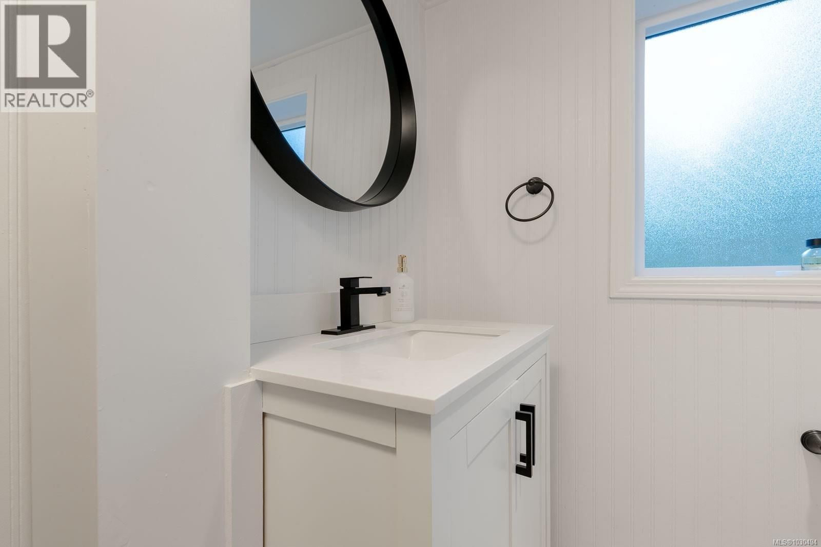 3248 UPLANDS DRIVE Image 40