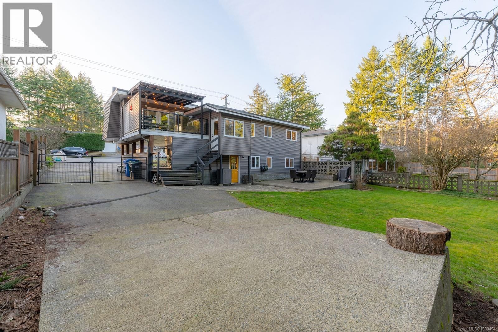 3248 UPLANDS DRIVE Image 45