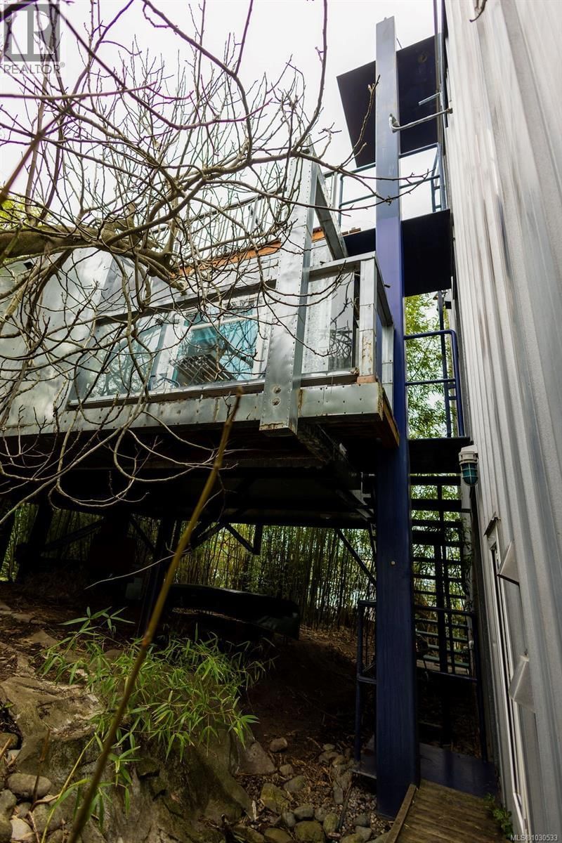 3112 STEELE STREET Image 38