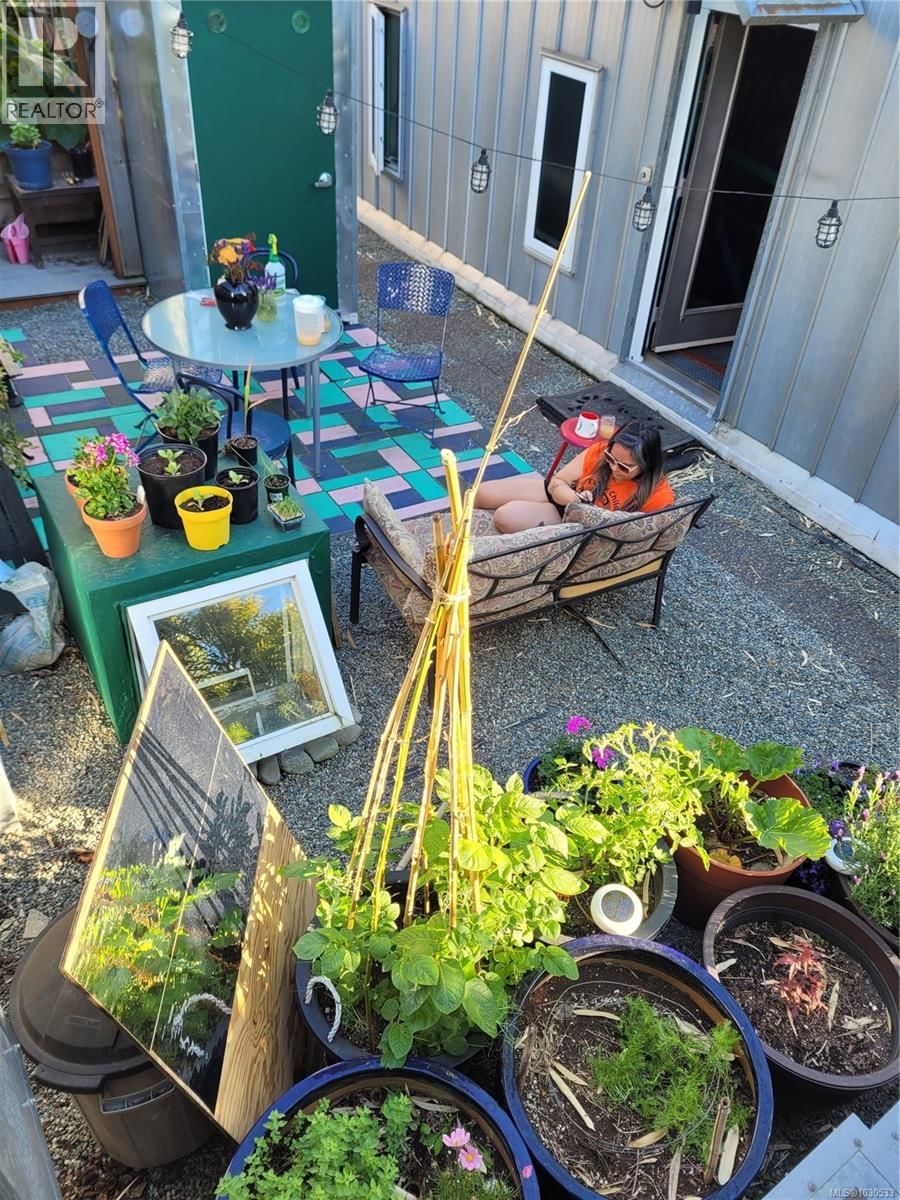 3112 STEELE STREET Image 79