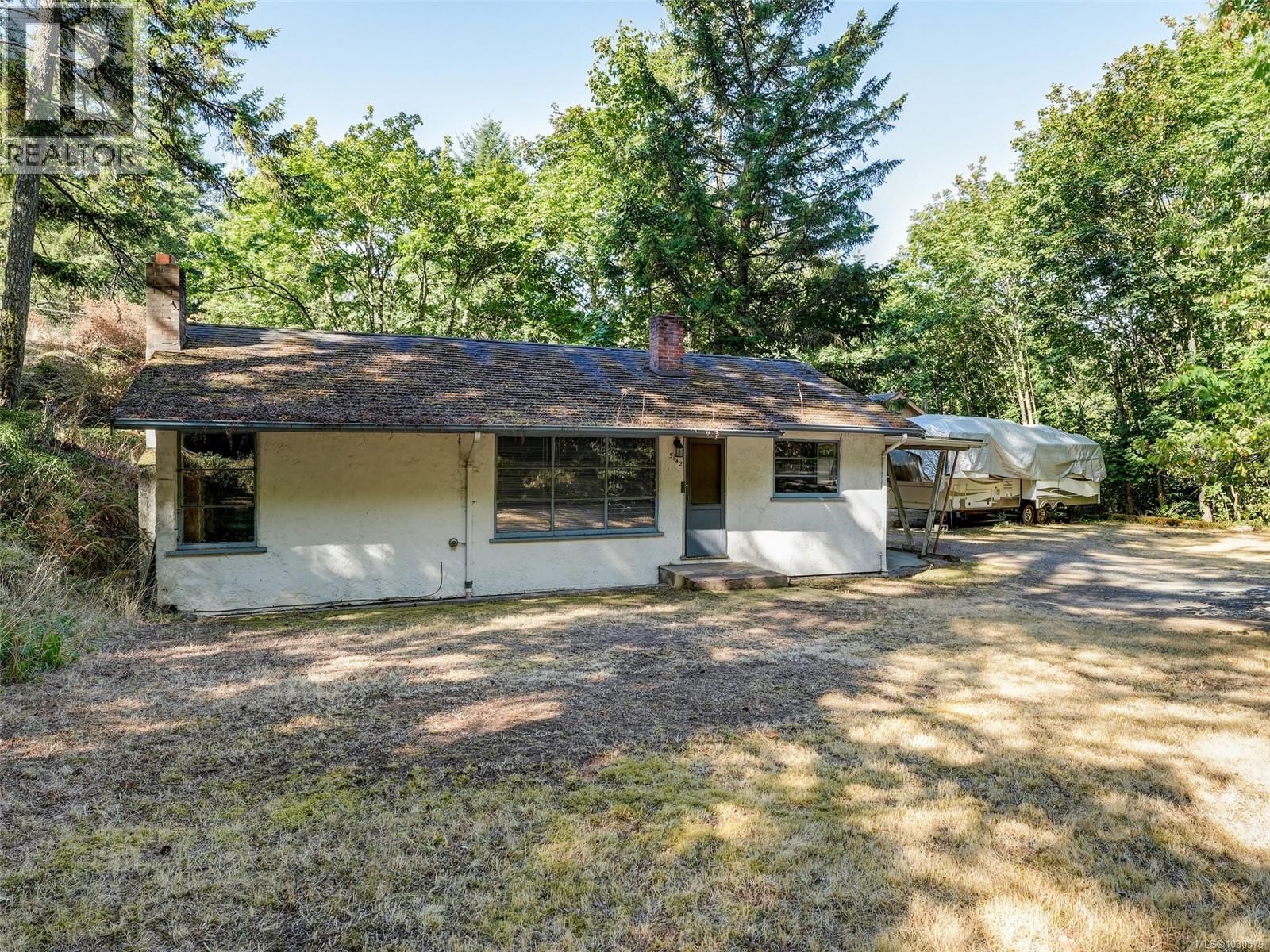 5142 West Saanich Road property photo