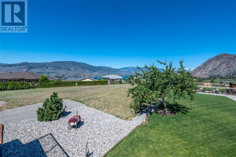 Image #1 of Business for Sale at 2940 82nd Avenue, Osoyoos, British Columbia