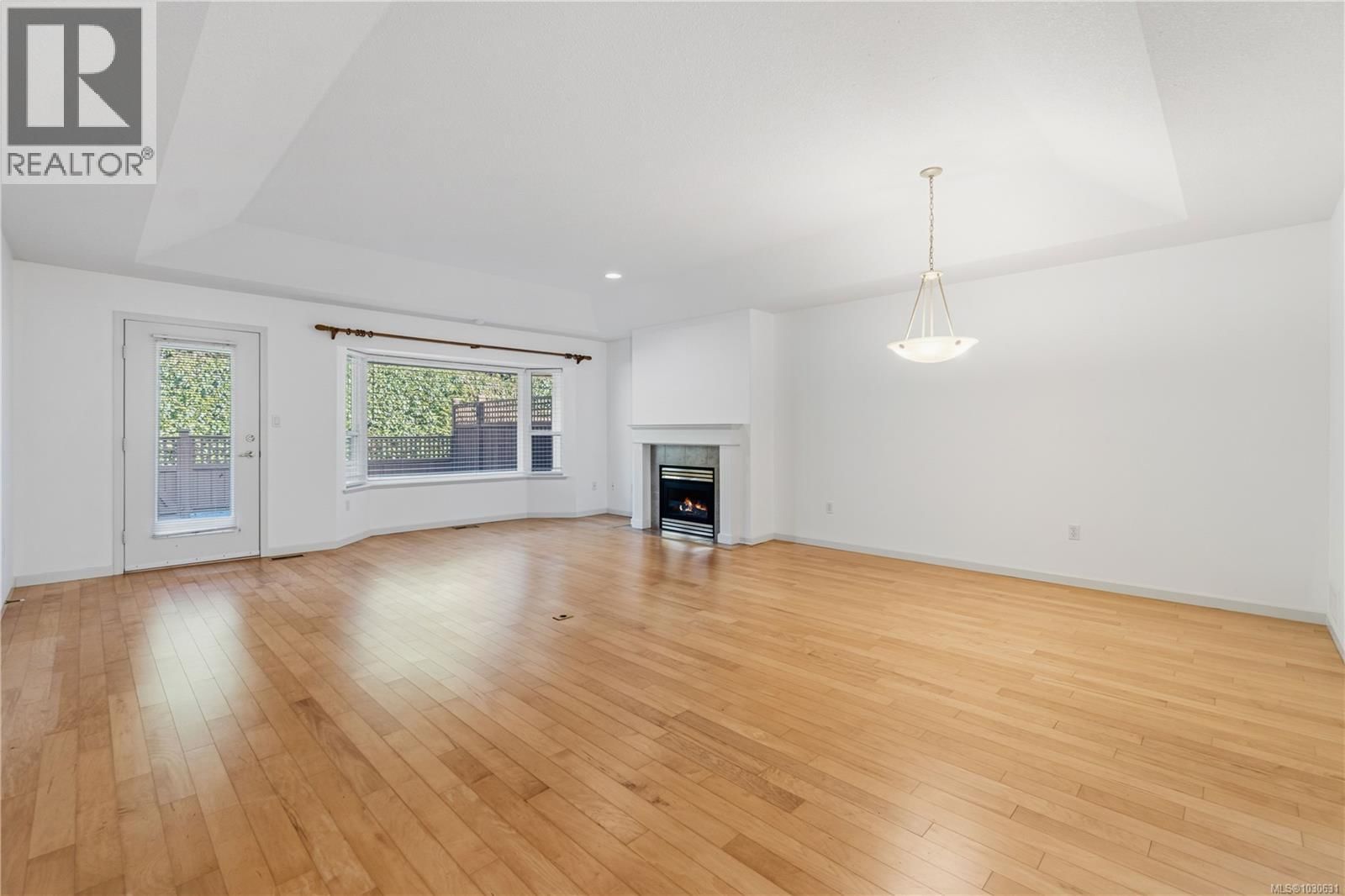 1 - 850 ARBUTUS STREET Image 15