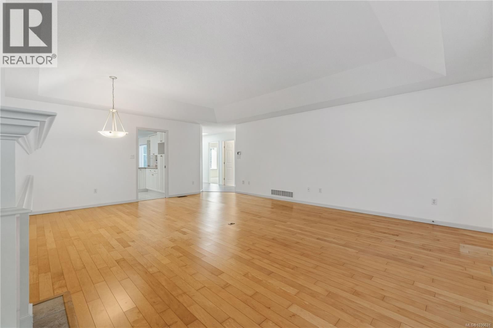 1 - 850 ARBUTUS STREET Image 17