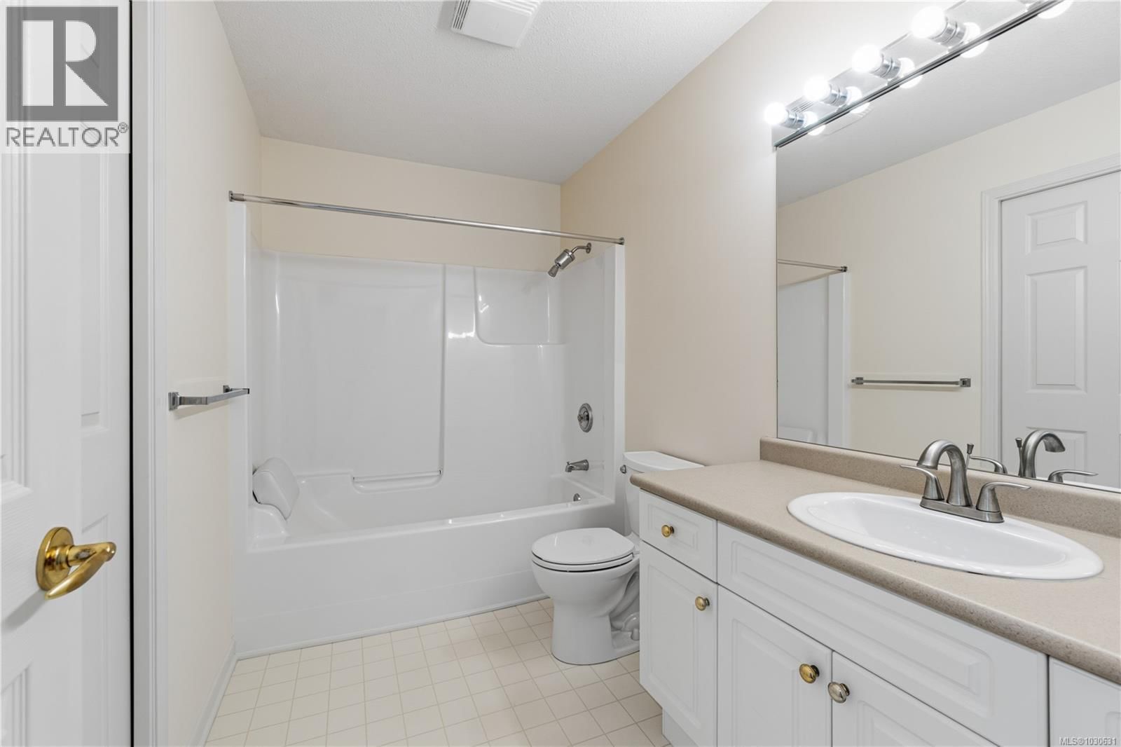 1 - 850 ARBUTUS STREET Image 27