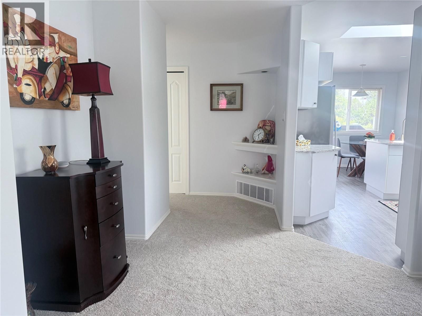 4 - 6111 SAYWARD ROAD Image 12