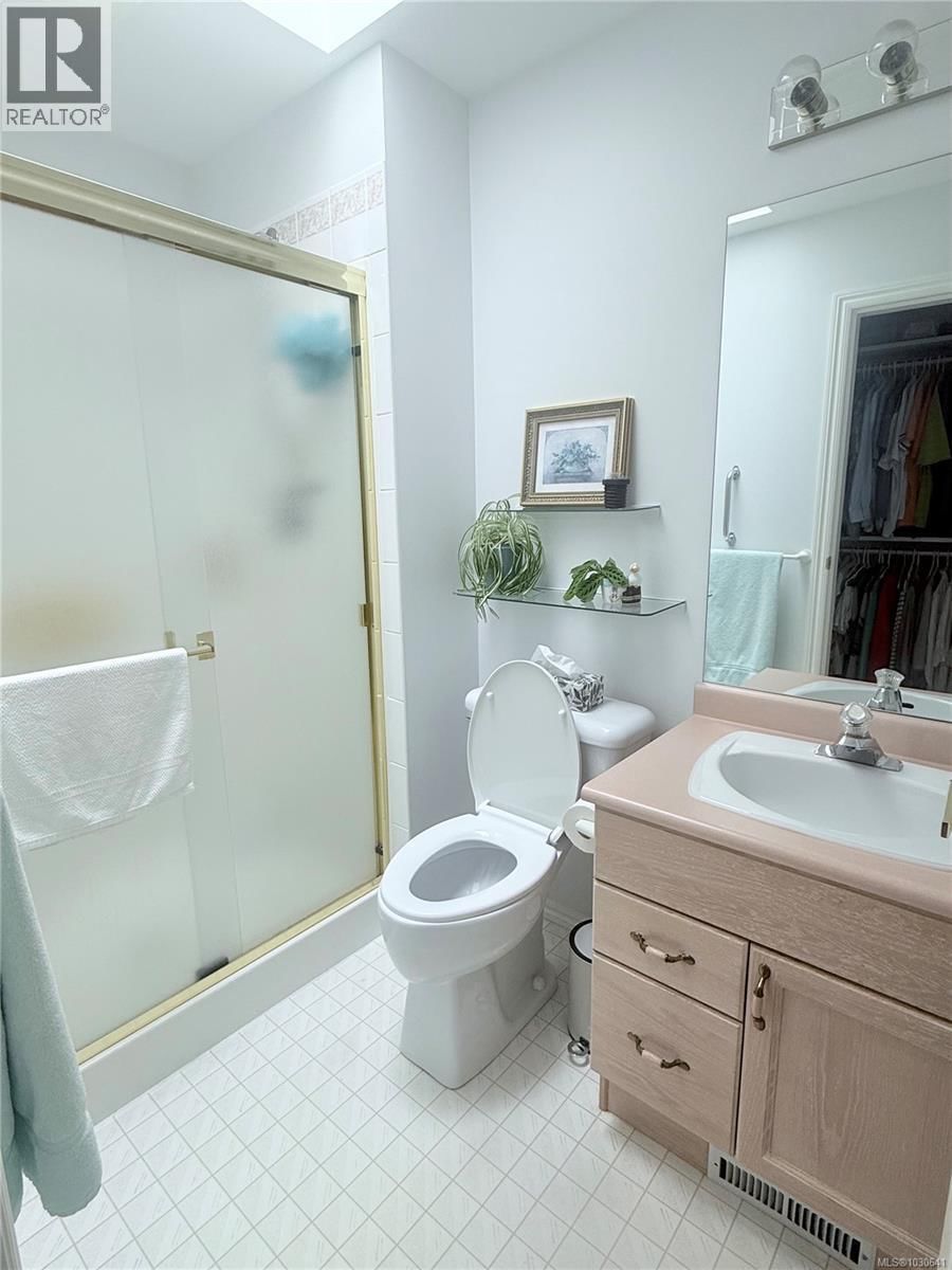 4 - 6111 SAYWARD ROAD Image 21