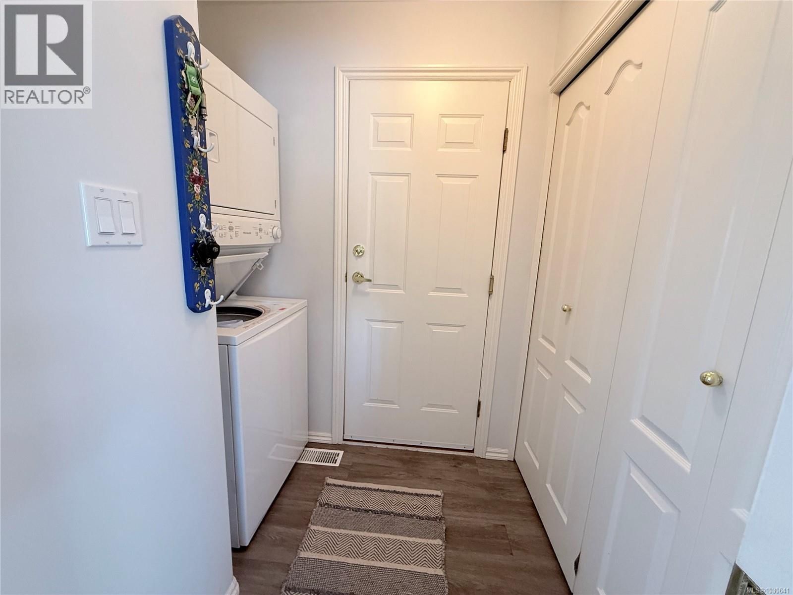 4 - 6111 SAYWARD ROAD Image 23