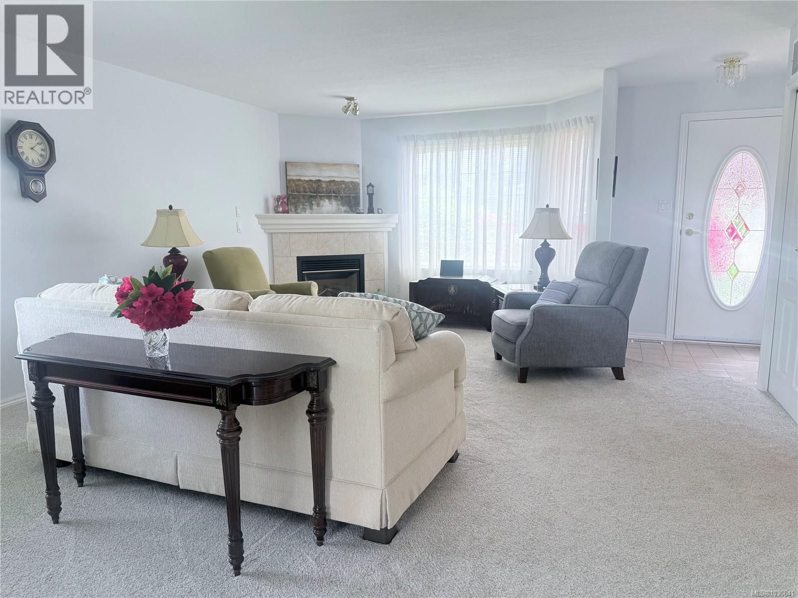 4 - 6111 SAYWARD ROAD Image 9