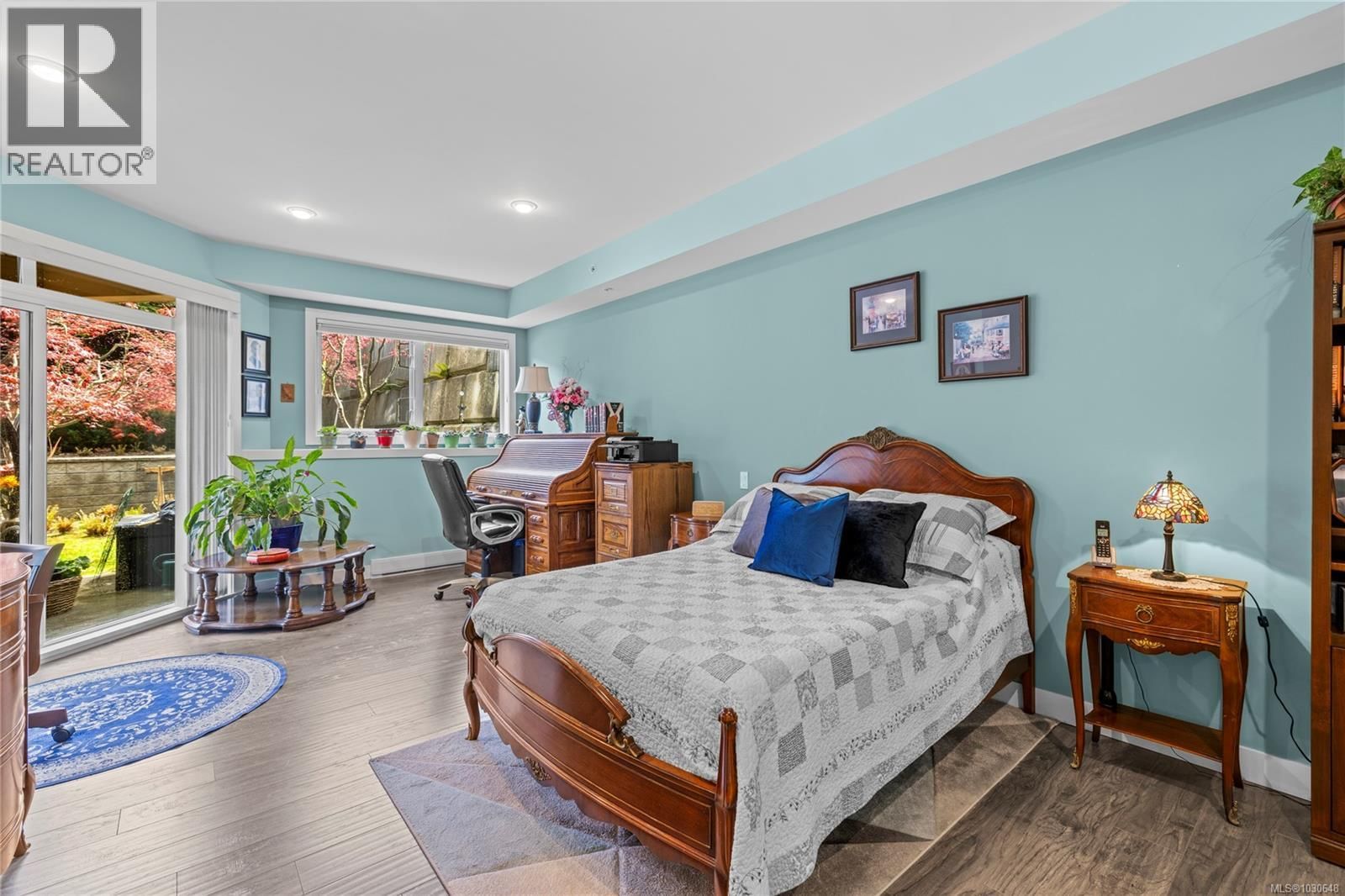 100 439 College Road property photo