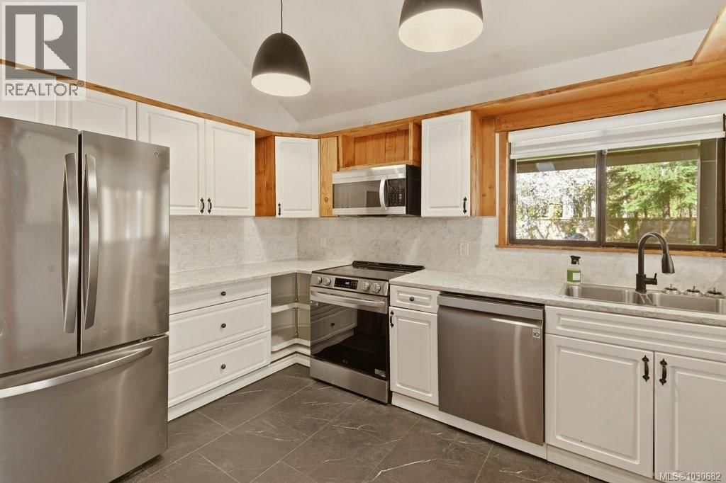 3114 COLMAN ROAD Image 27