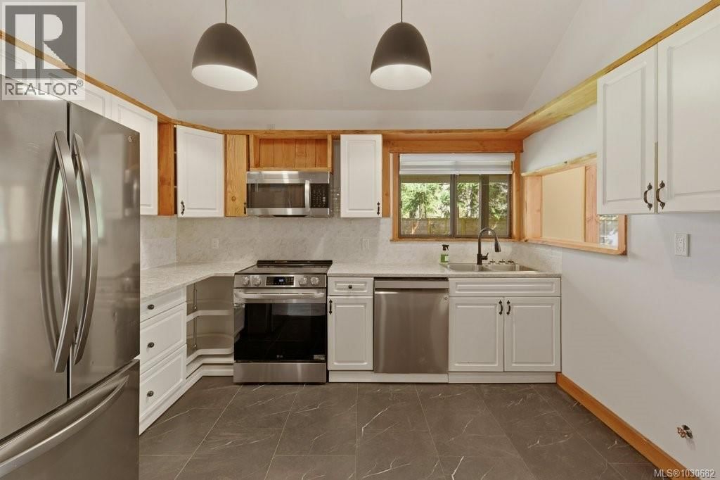 3114 COLMAN ROAD Image 28