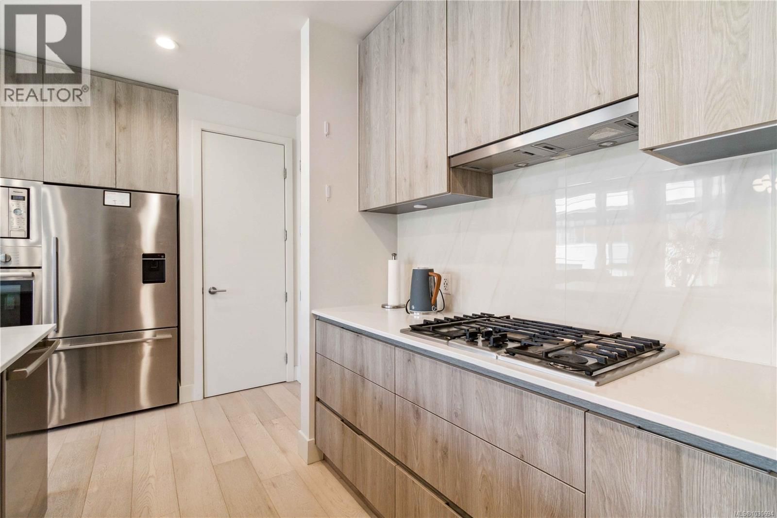 601 - 501 PARK PLACE Image 23