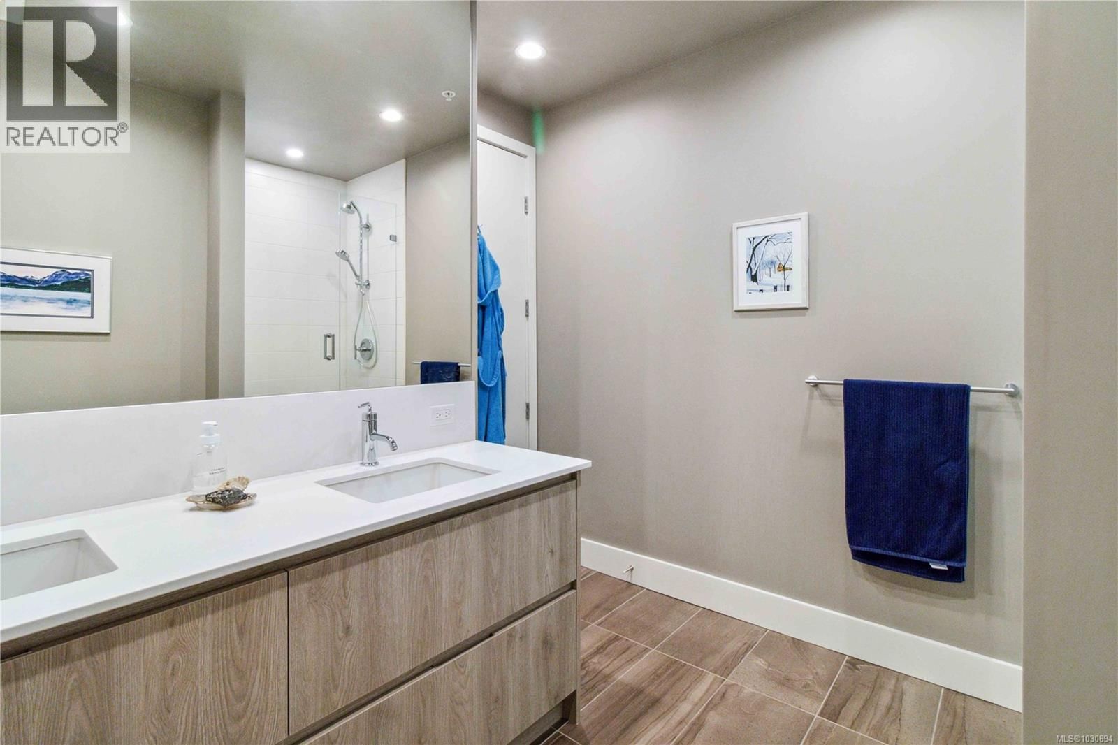 601 - 501 PARK PLACE Image 37