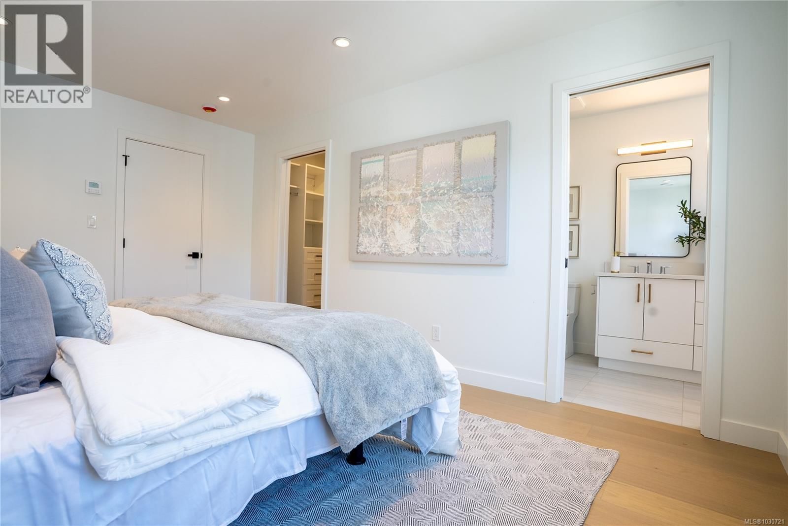 U4 - 3907 CEDAR HILL ROAD Image 12