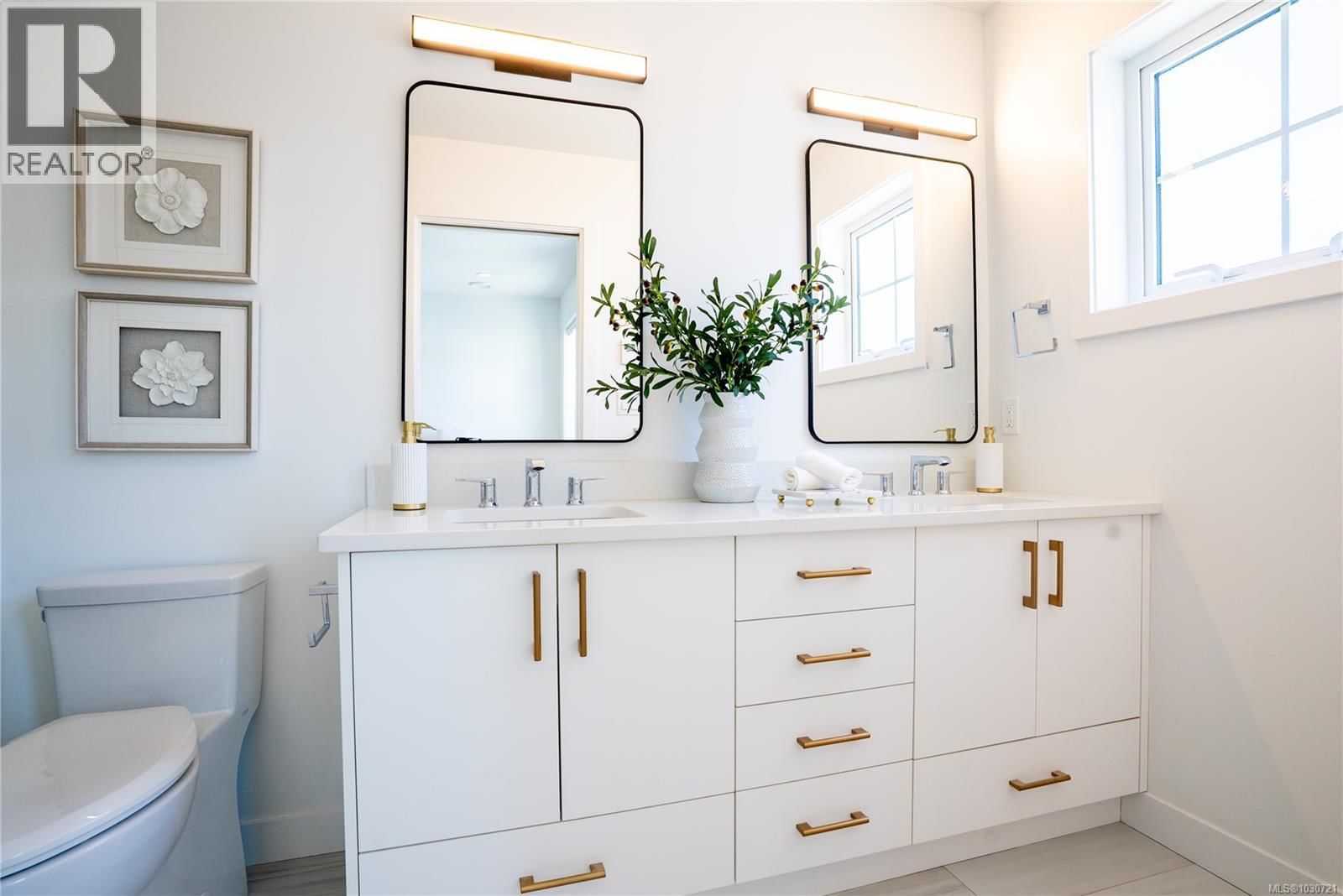 U4 - 3907 CEDAR HILL ROAD Image 14