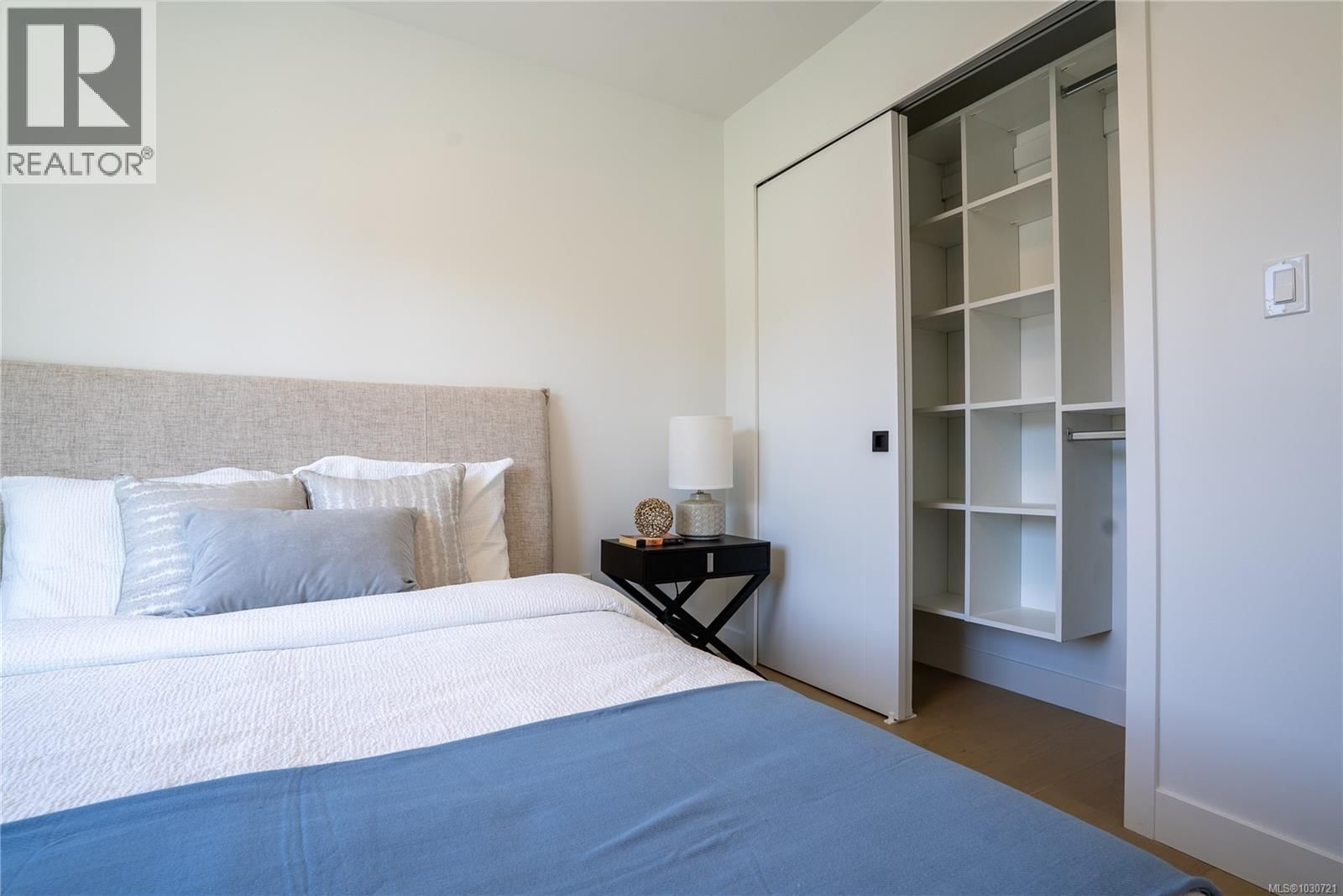 U4 - 3907 CEDAR HILL ROAD Image 18