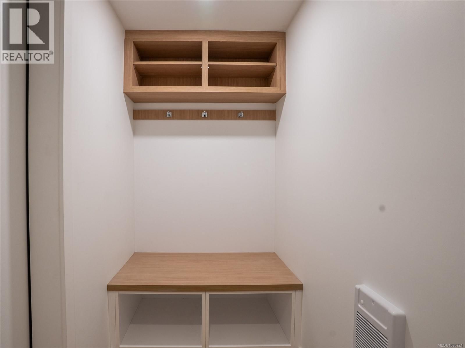 U4 - 3907 CEDAR HILL ROAD Image 22