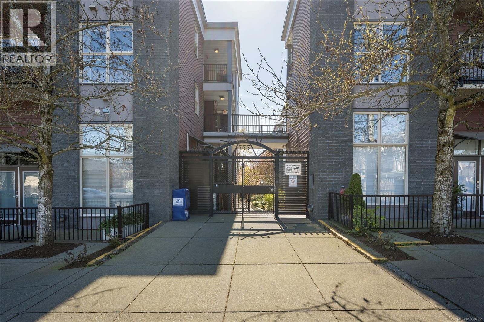 310 555 Franklyn Street property photo