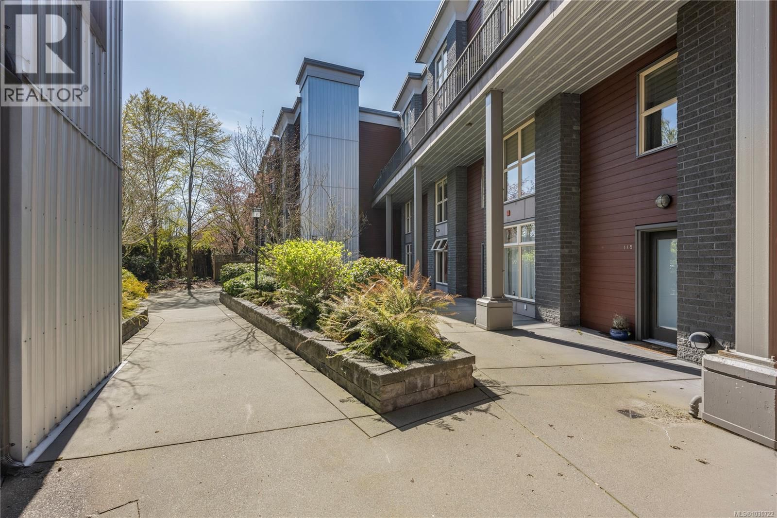 310 555 Franklyn Street property photo
