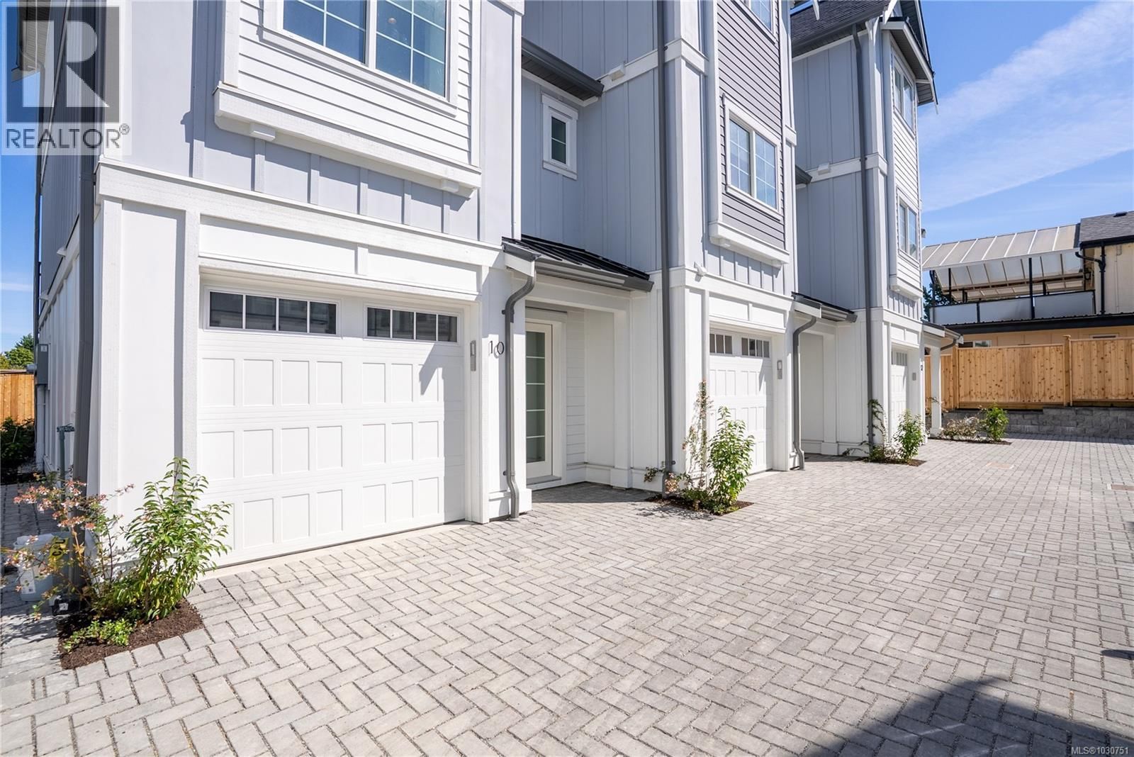 U10 - 3907 CEDAR HILL ROAD Image 32