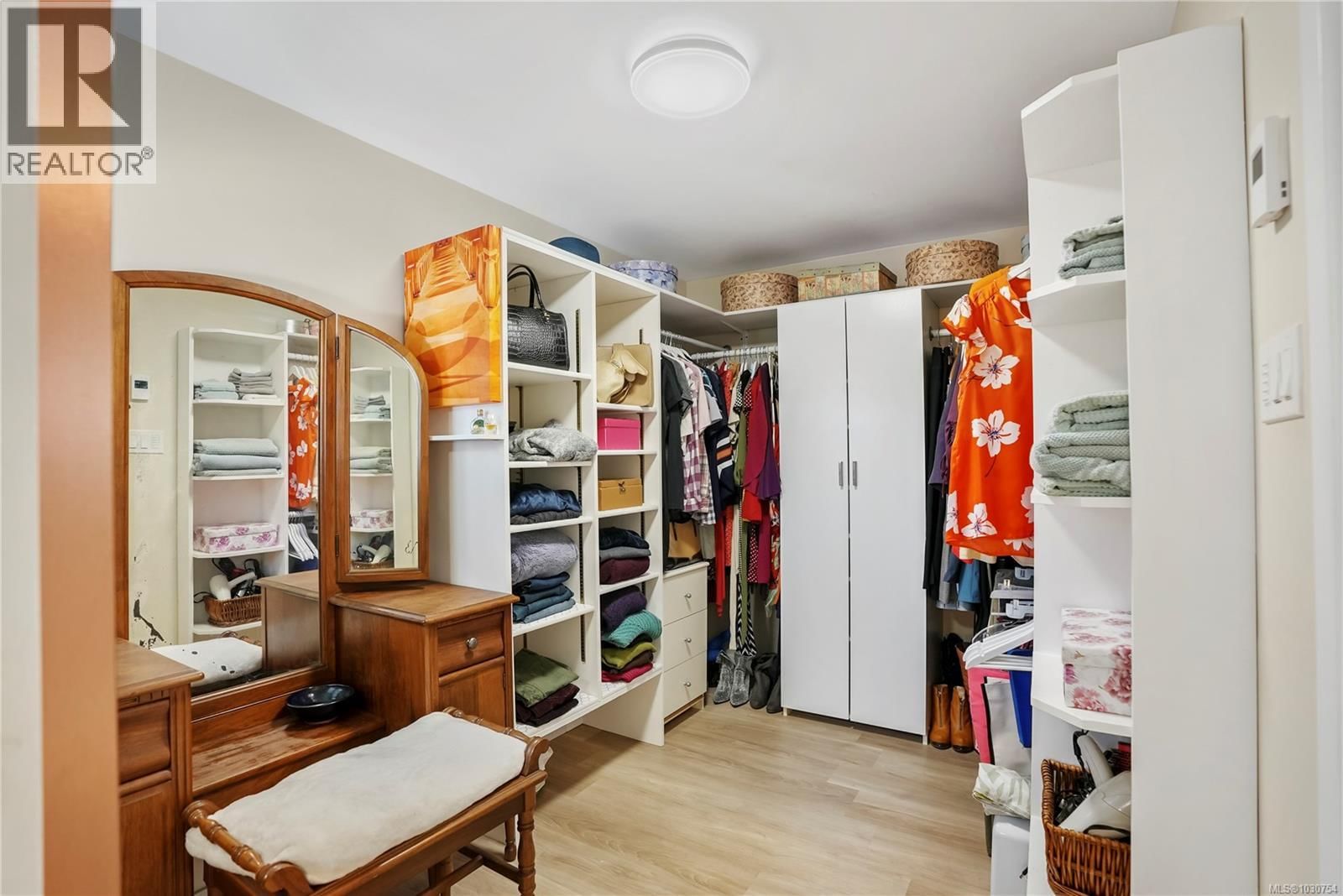 1709 MCRAE AVENUE Image 17