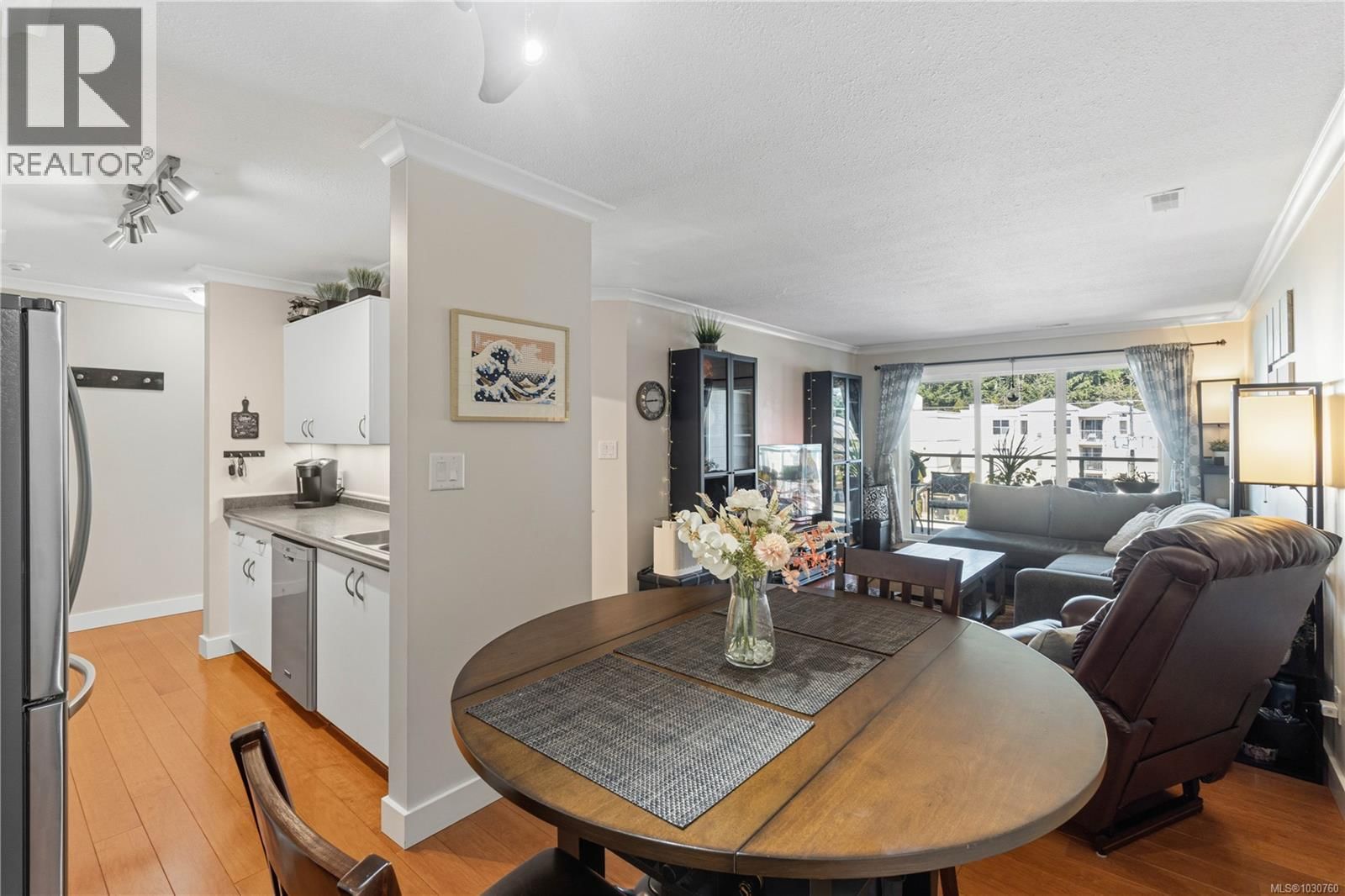 409 4701 UPLANDS Drive property photo