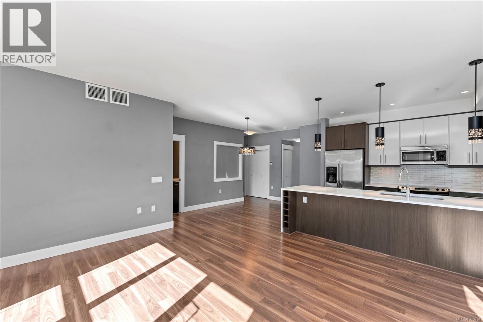 208 - 740 TRAVINO LANE Image 28