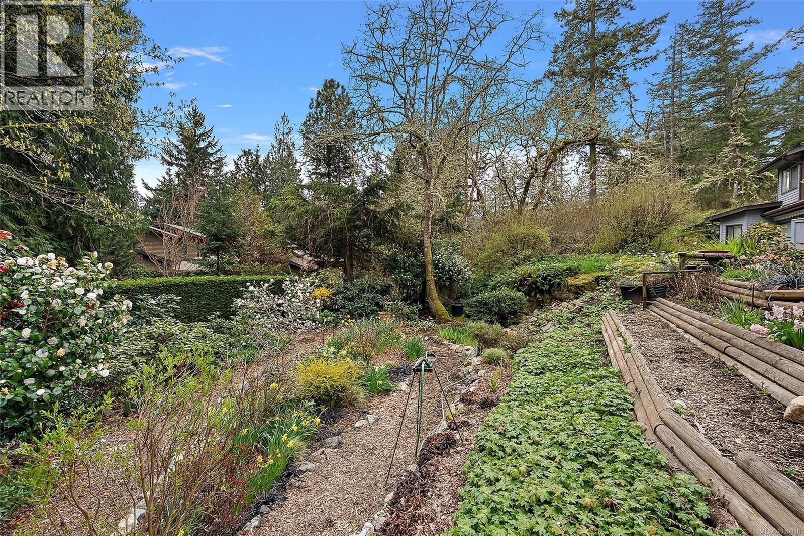 17 - 1255 WAIN ROAD Image 28