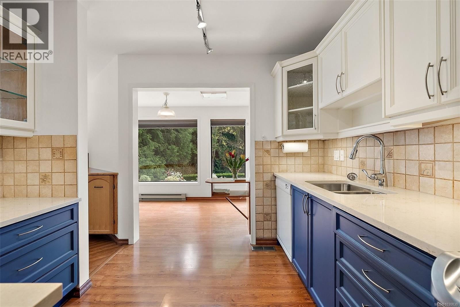 17 - 1255 WAIN ROAD Image 4