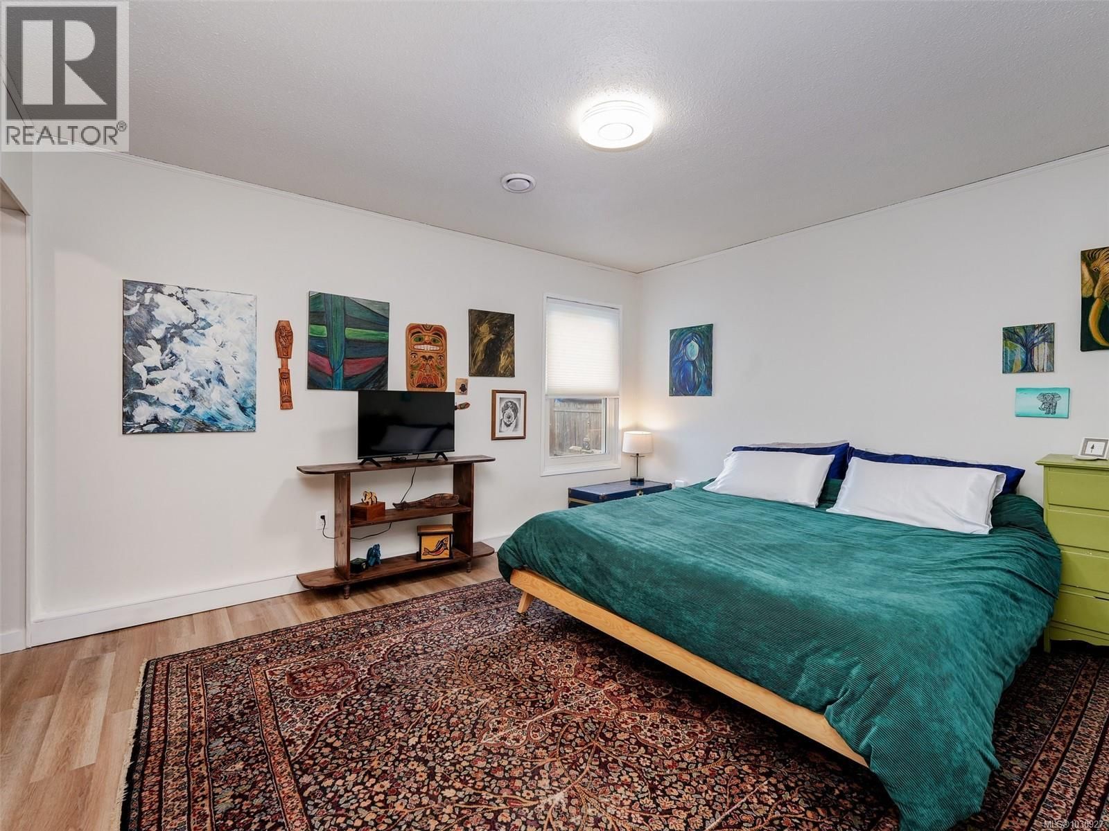 867 MCKENZIE AVENUE Image 8