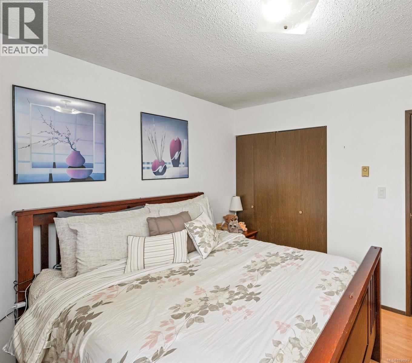 803 KIMBERLY PLACE Image 9