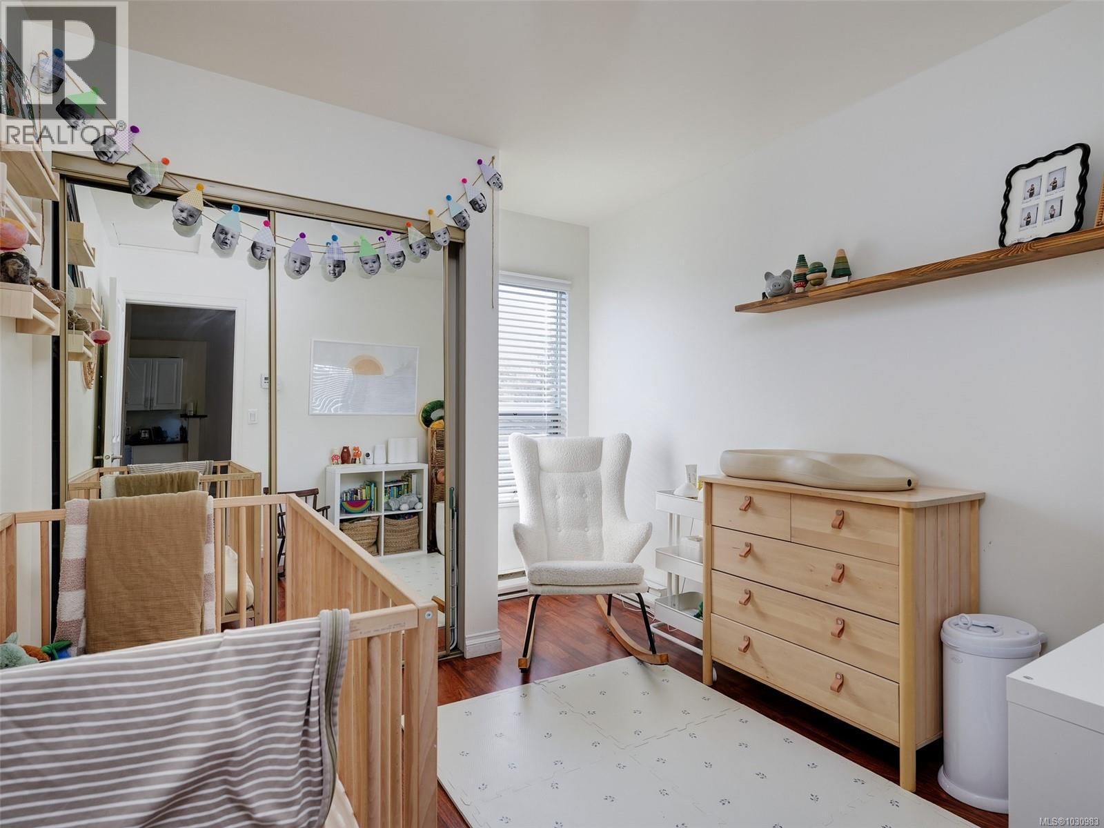 621 PINE STREET Image 12