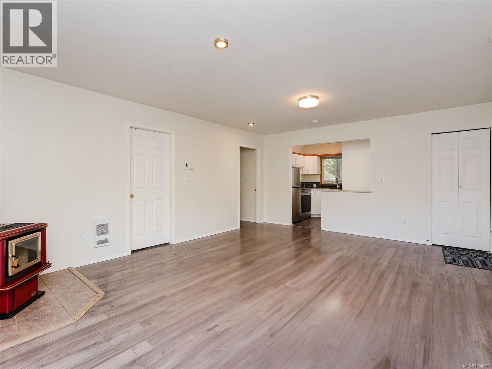 621 PINE STREET Image 20