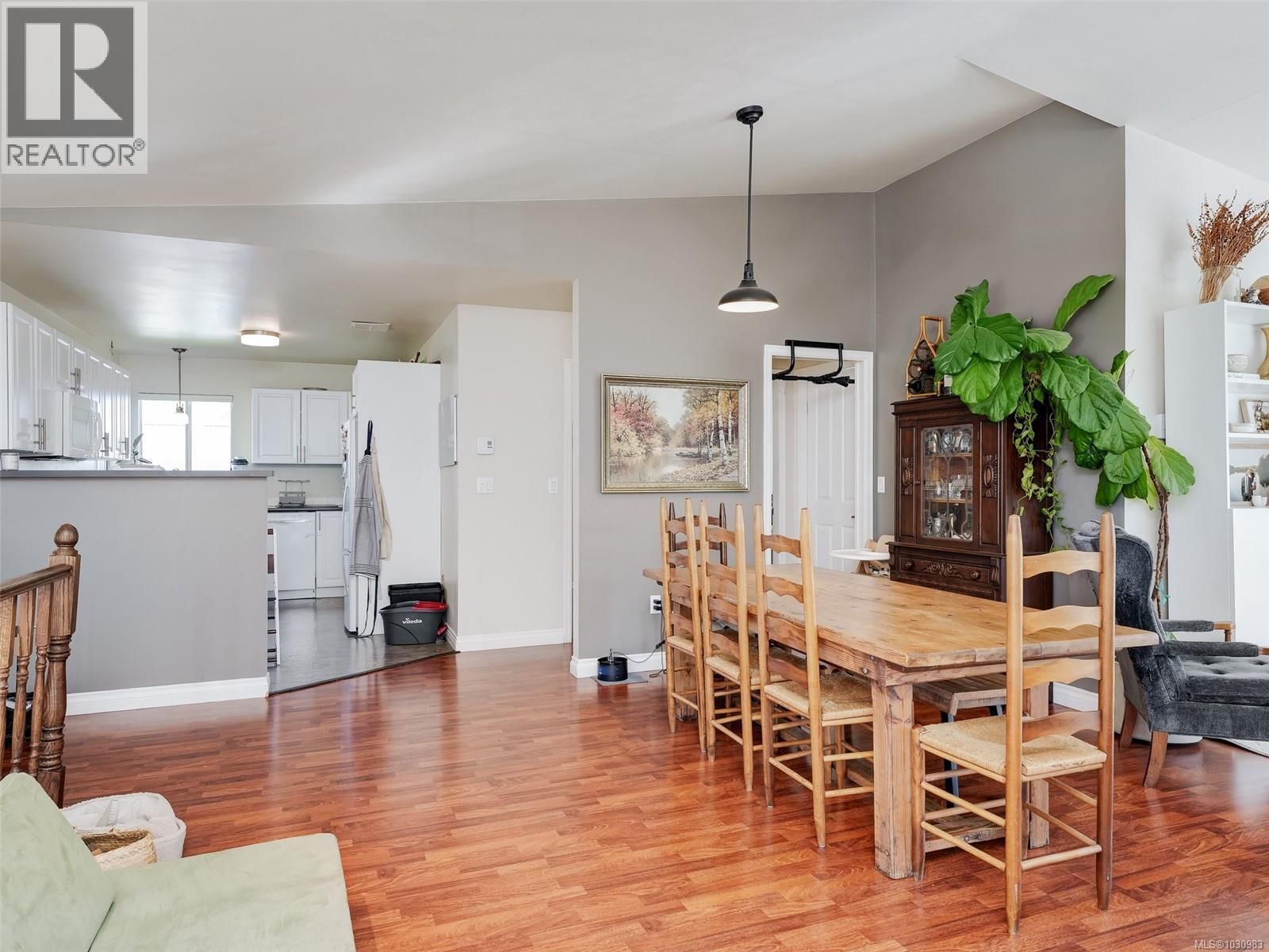 621 PINE STREET Image 7