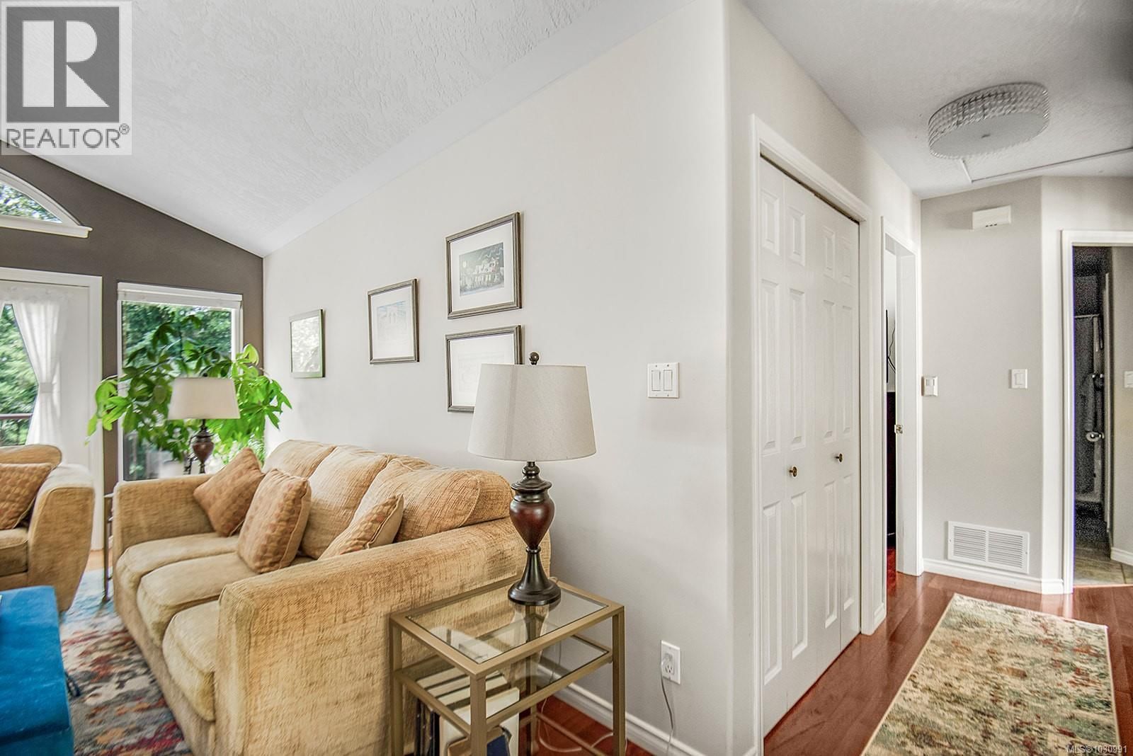 1141 KATHLEEN DRIVE Image 22