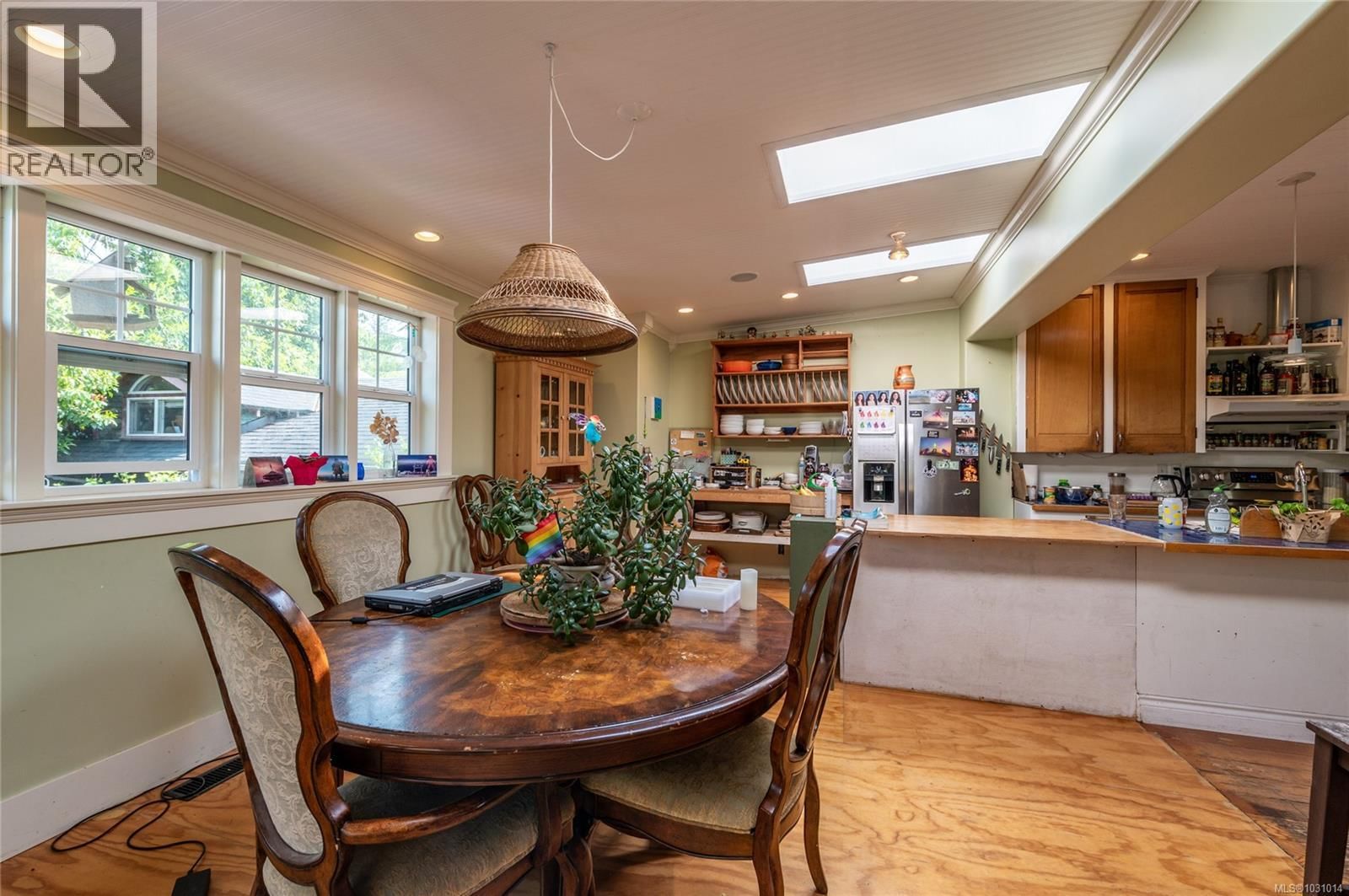 938 AMBASSADOR AVENUE Image 12