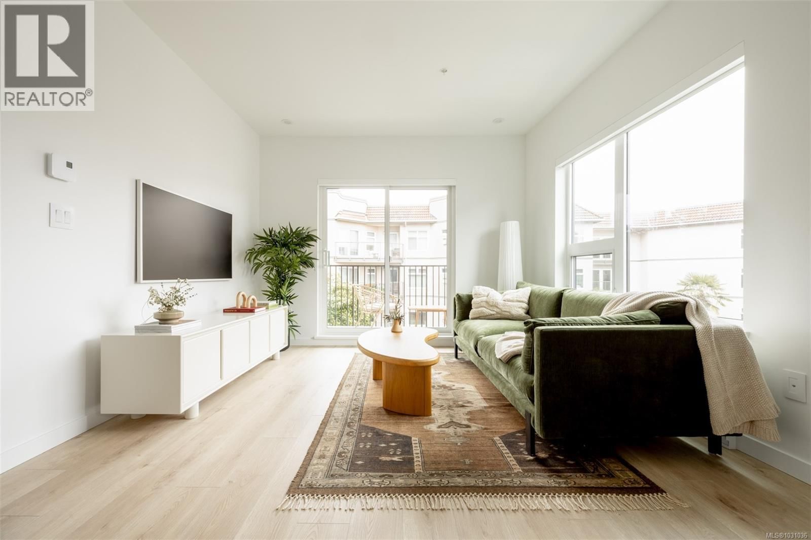 311 - 1075 TILLICUM ROAD Image 2