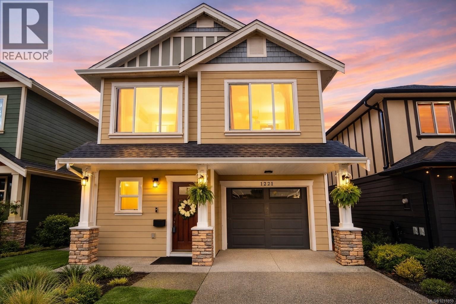 1221 PARKDALE CREEK GARDENS Image 1