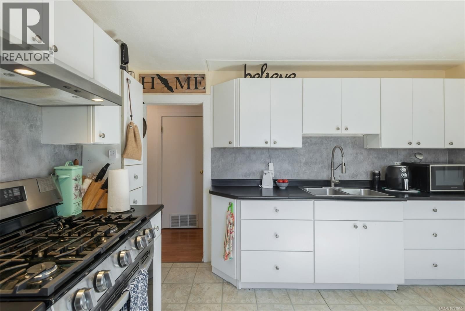 4955 ELIZABETH STREET Image 6