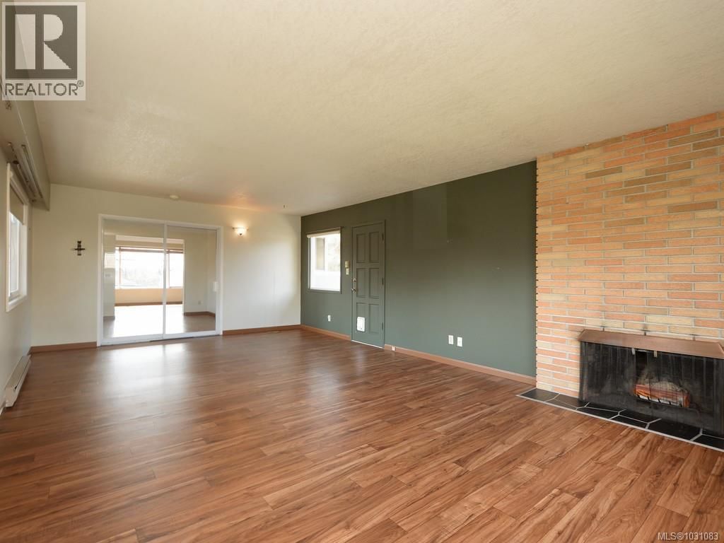 1512 MCRAE AVENUE Image 14