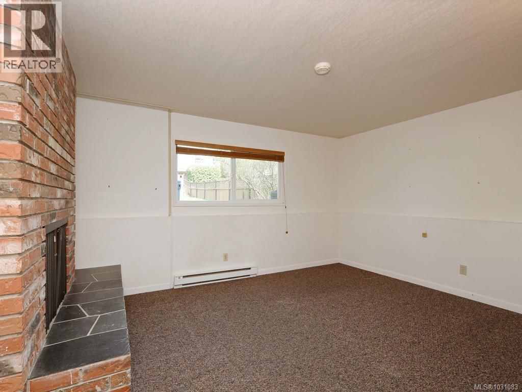 1512 MCRAE AVENUE Image 27