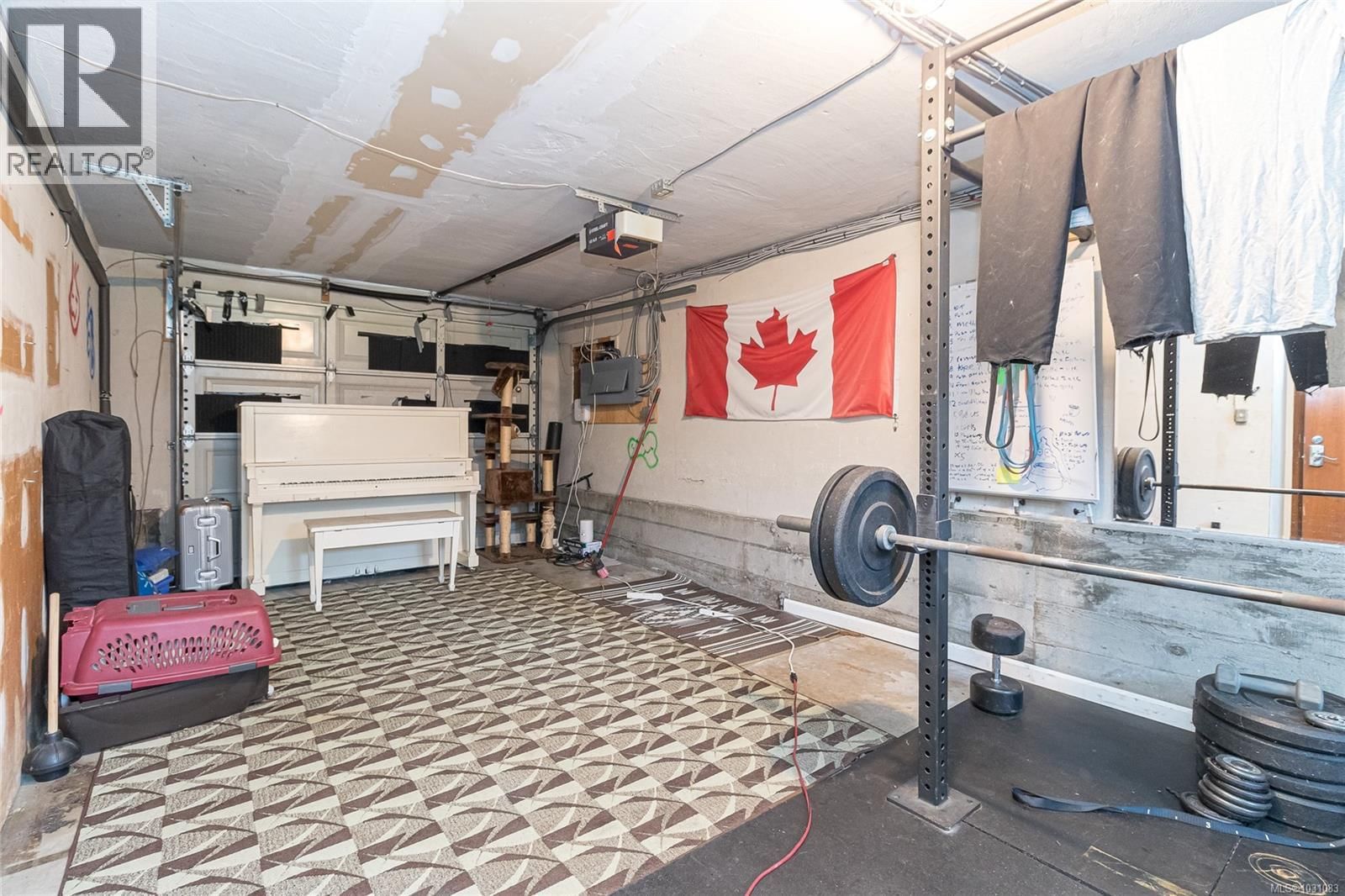 1512 MCRAE AVENUE Image 28