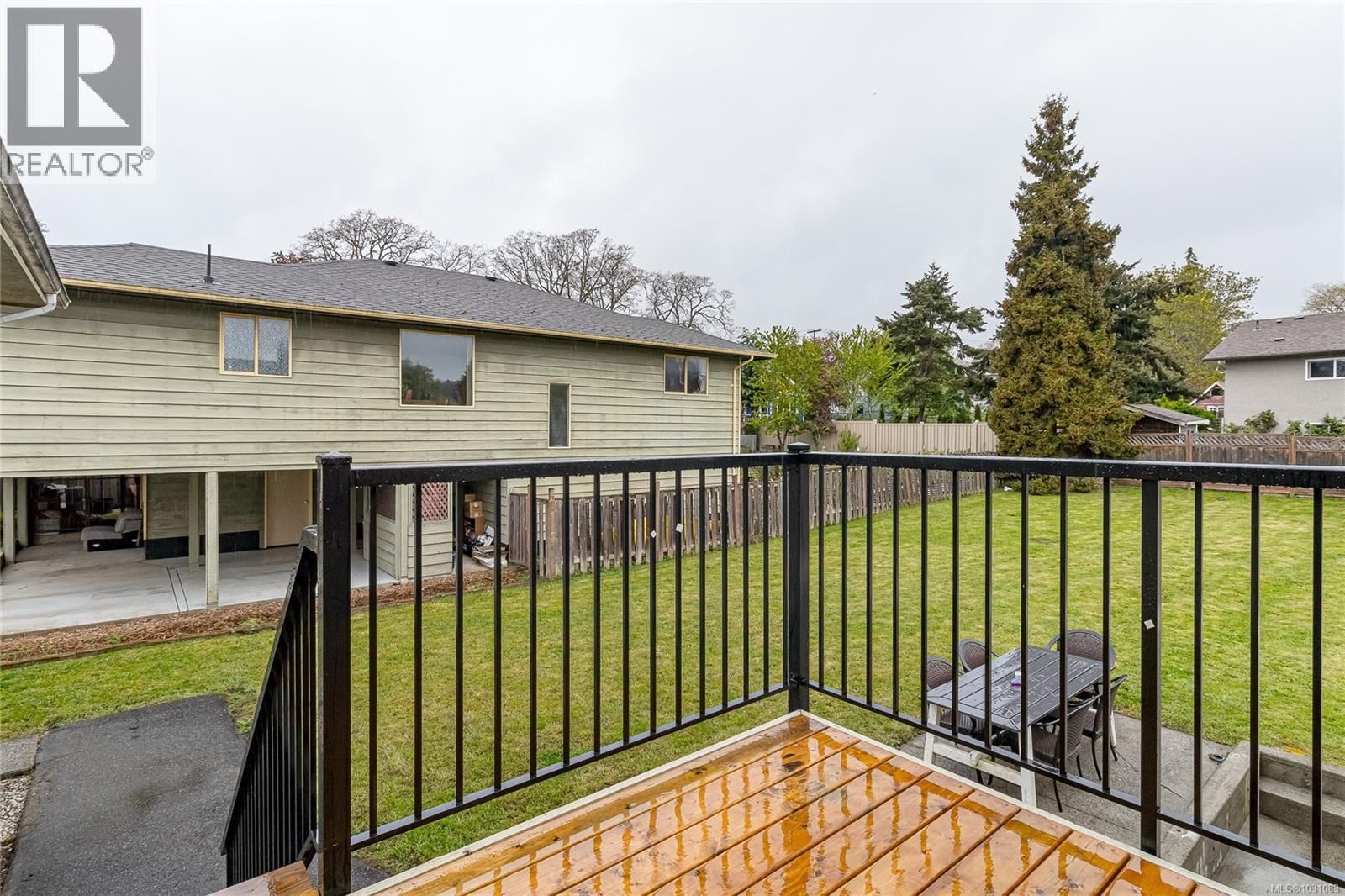 1512 MCRAE AVENUE Image 31