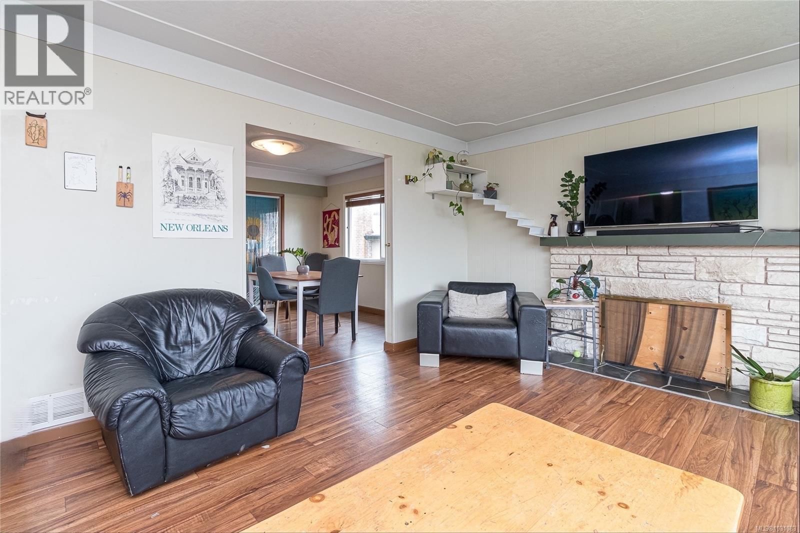 1512 MCRAE AVENUE Image 5