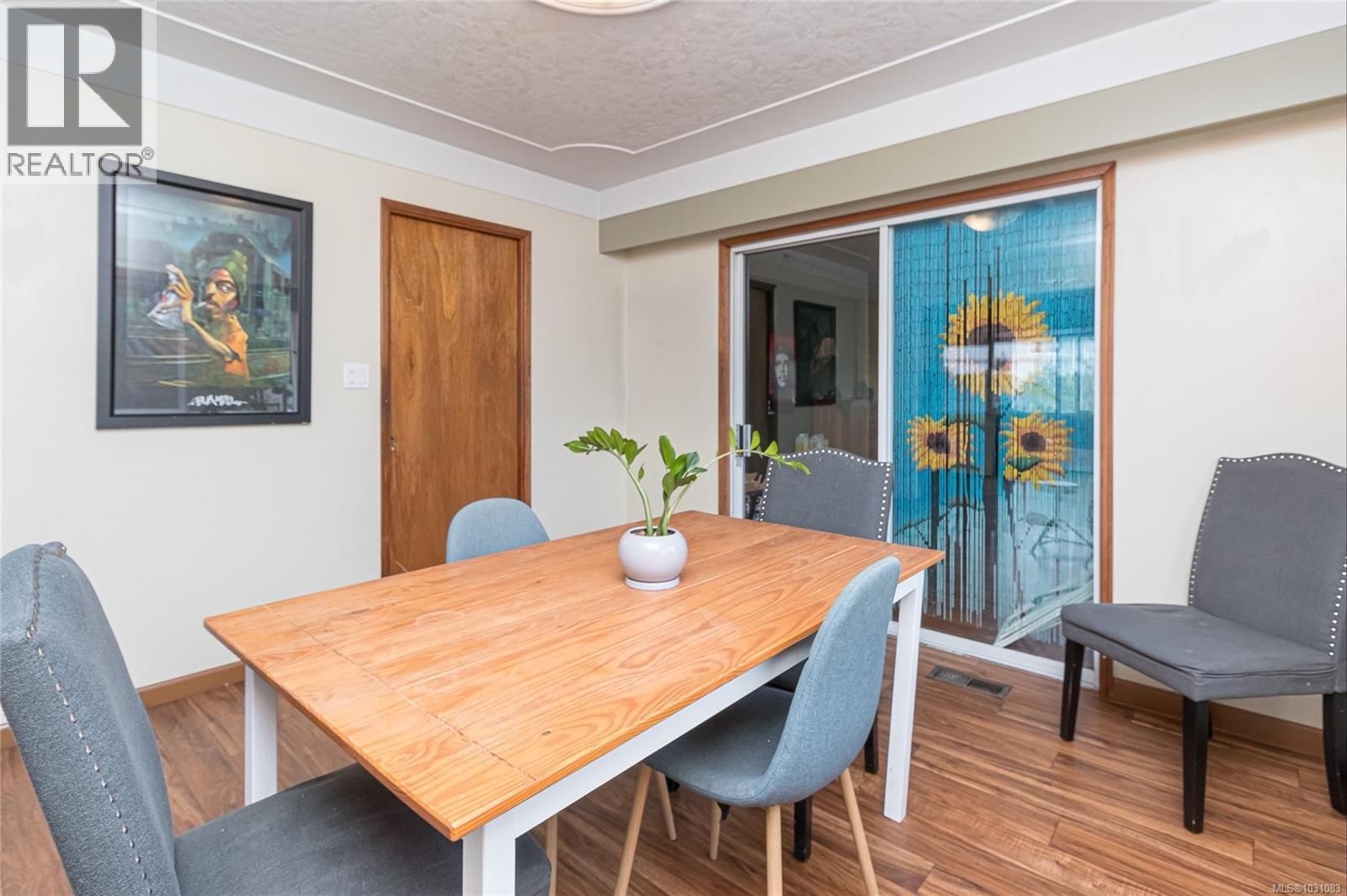 1512 MCRAE AVENUE Image 8