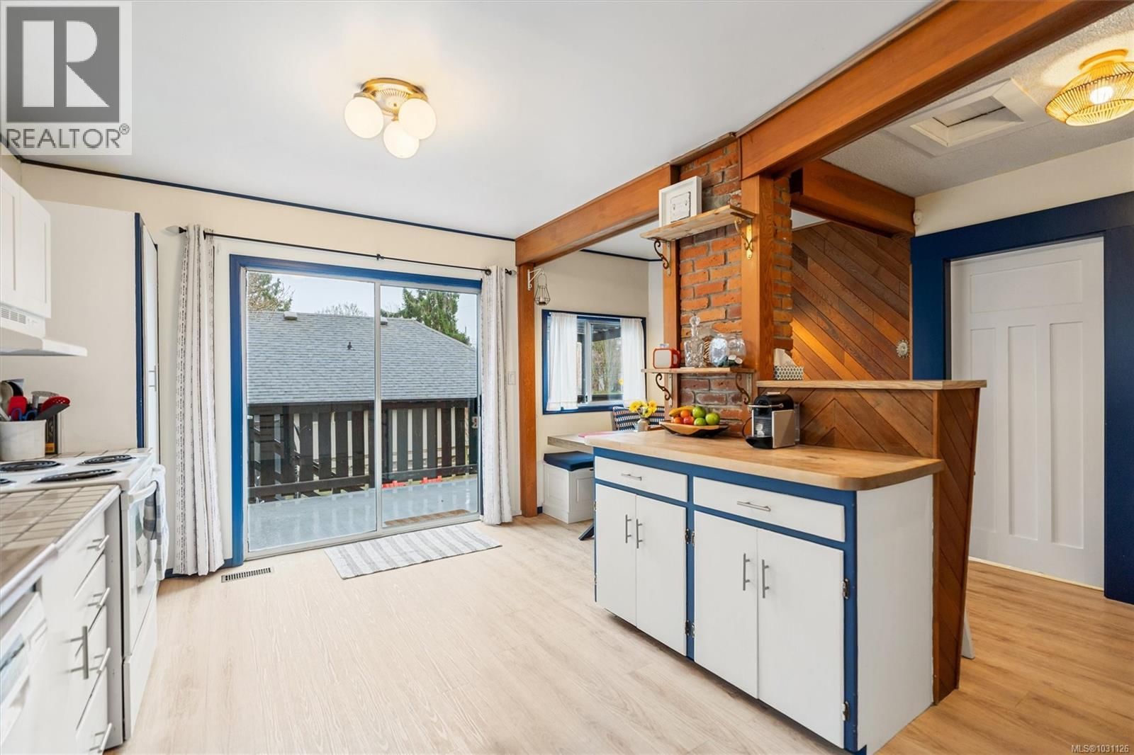 1603 MYRTLE AVENUE Image 15